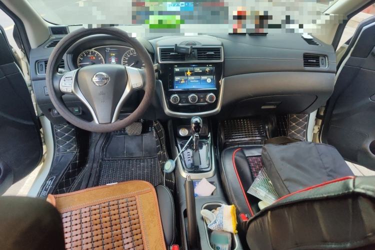 Used Nissan Tiida 2019 1.6L CVT Smart Drive Version China VI Standard Center Console