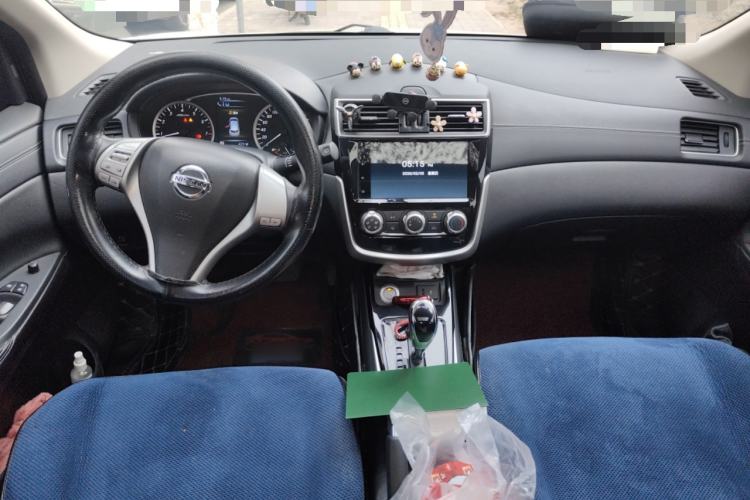Used Nissan Tiida 2019 1.6L CVT Smart Drive Version China VI Standard Center Console