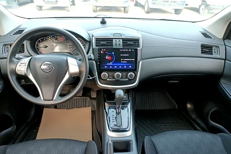 Used Nissan Tiida 2019 1.6L CVT Cool Edition China VI Standard Center Console