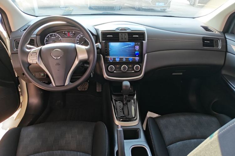 Used Nissan Tiida 2019 1.6L CVT Cool Edition China VI Standard Center Console