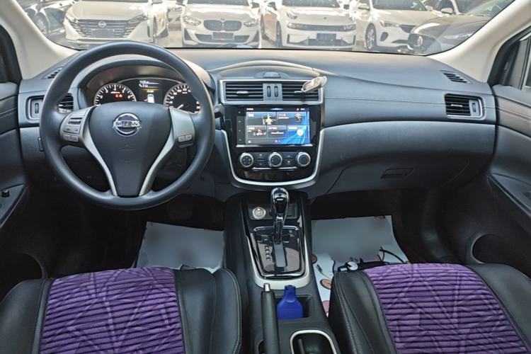 Used Nissan Tiida 2019 1.6L CVT Smart Drive Version China VI Standard Center Console