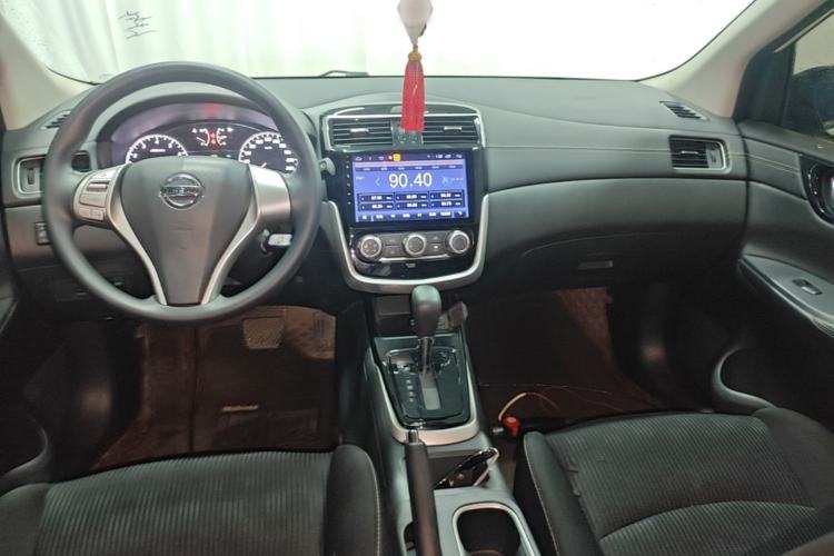 Used Nissan Tiida 2019 1.6L CVT Cool Edition China VI Standard Center Console