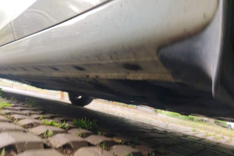 Used Nissan Tiida 2019 1.6L CVT Smart Drive Version China VI Standard Chassis Rear Left