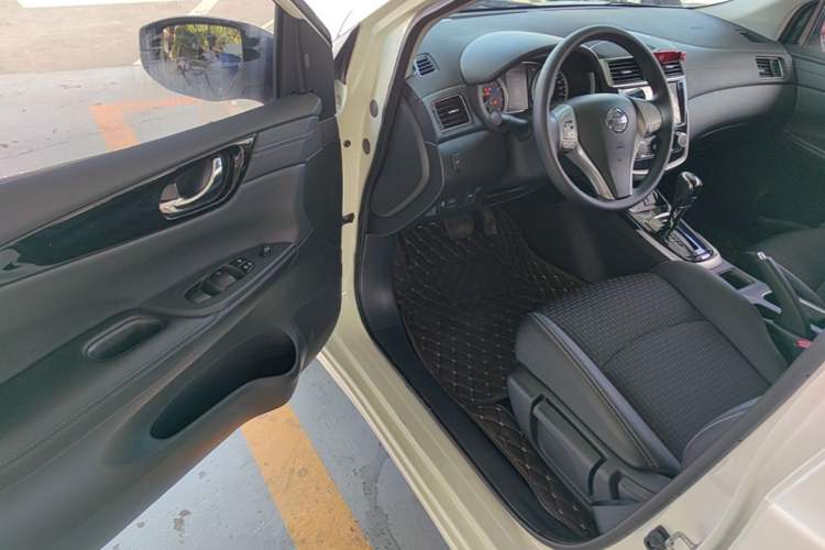 Used Nissan Tiida 2019 1.6L CVT Smart Drive Version China VI Standard Driver Seat