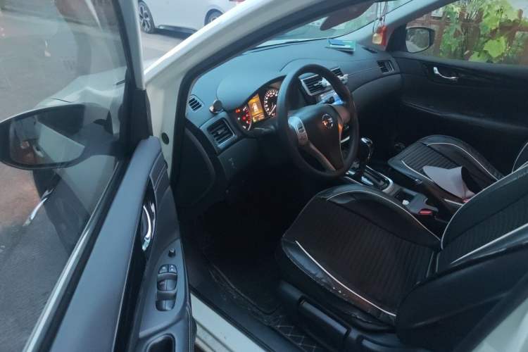 Used Nissan Tiida 2019 1.6L CVT Smart Drive Version China VI Standard Driver Seat