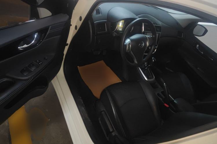 Used Nissan Tiida 2019 1.6L CVT Smart Enjoyment Version China VI Standard Driver Seat