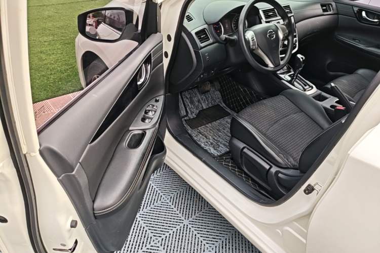 Used Nissan Tiida 2019 1.6L CVT Smart Drive Version China VI Standard Driver Seat
