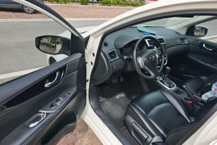 Used Nissan Tiida 2019 1.6L CVT Cool Edition China VI Standard Driver Seat