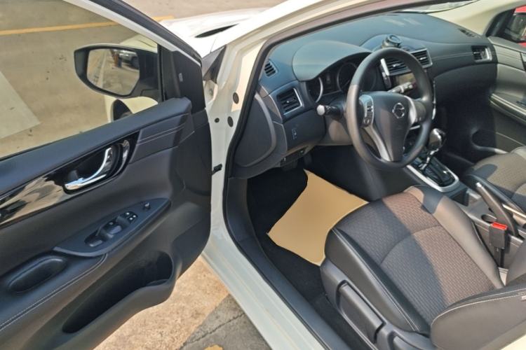 Used Nissan Tiida 2019 1.6L CVT Smart Enjoyment Version China V Standard Driver Seat