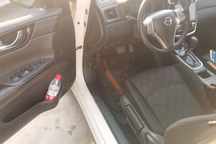 Used Nissan Tiida 2019 1.6L CVT Cool Dynamic Version China V Standard Driver Seat