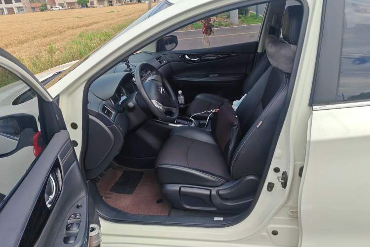 Used Nissan Tiida 2019 1.6L CVT Smart Drive Version China VI Standard Driver Seat