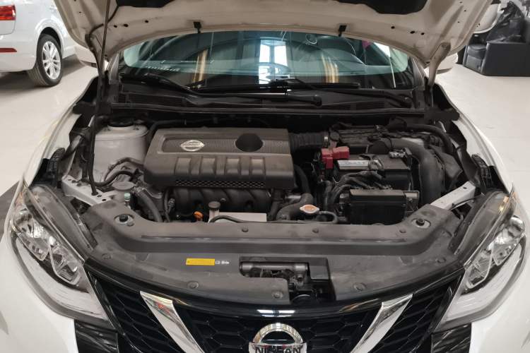 Used Nissan Tiida 2019 1.6L CVT Smart Drive Version China VI Standard Engine Bay