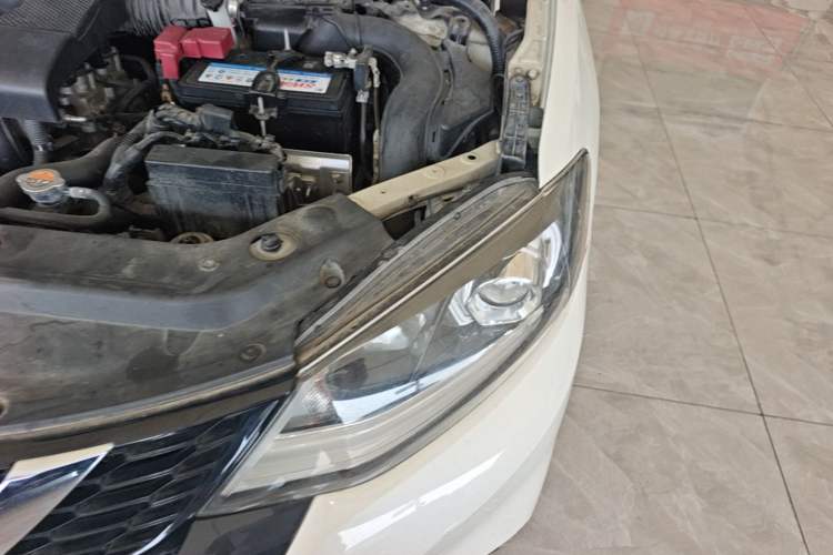 Used Nissan Tiida 2019 1.6L CVT Smart Enjoyment Version China V Standard Engine Bay Left