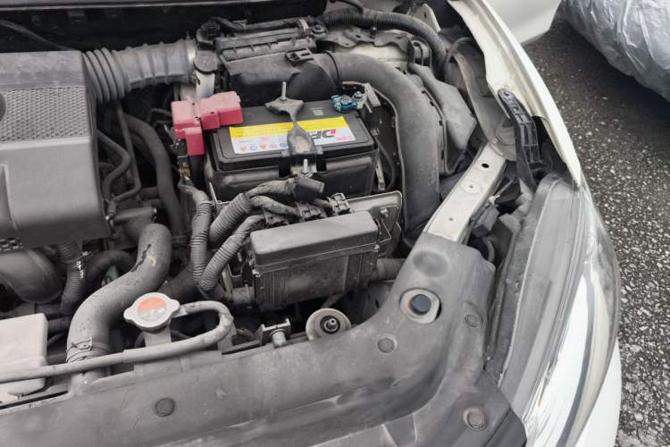 Used Nissan Tiida 2019 1.6L CVT Smart Drive Version China VI Standard Engine Bay Left