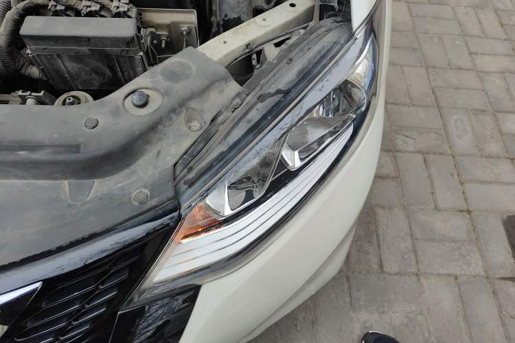 Used Nissan Tiida 2019 1.6L CVT Smart Drive Version China VI Standard Engine Bay Left