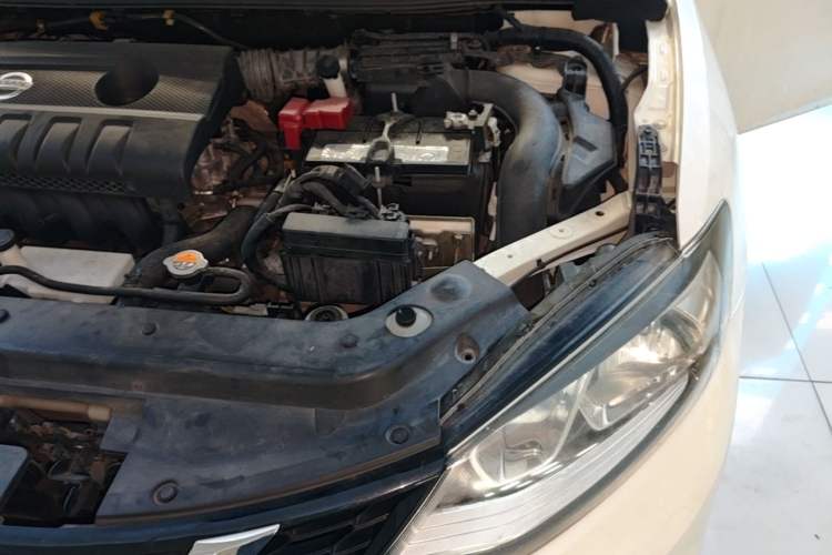 Used Nissan Tiida 2019 1.6L CVT Smart Drive Version China VI Standard Engine Bay Left