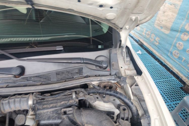 Used Nissan Tiida 2019 1.6L CVT Smart Drive Version China VI Standard Engine Bay Left