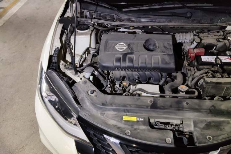 Used Nissan Tiida 2019 1.6L CVT Smart Enjoyment Version China VI Standard Engine Bay Right