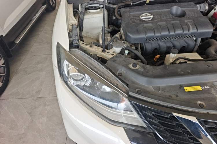 Used Nissan Tiida 2019 1.6L CVT Smart Enjoyment Version China V Standard Engine Bay Right