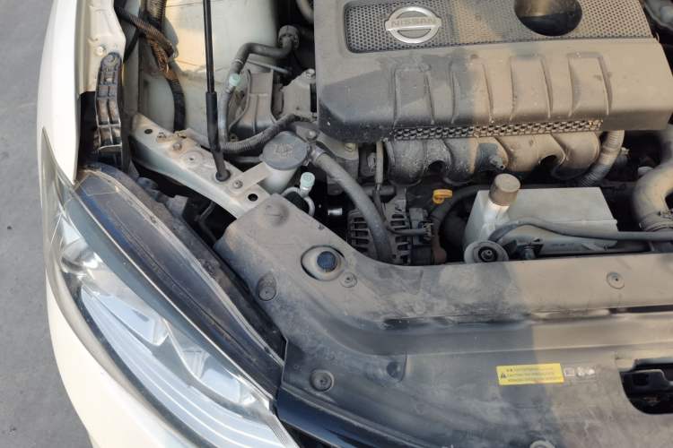 Used Nissan Tiida 2019 1.6L CVT Cool Dynamic Version China V Standard Engine Bay Right
