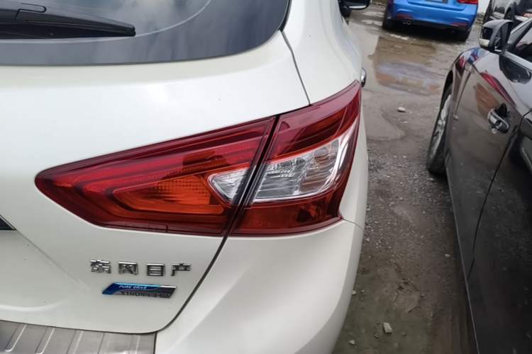 Used Nissan Tiida 2019 1.6L CVT Smart Drive Version China VI Standard Exterior 3