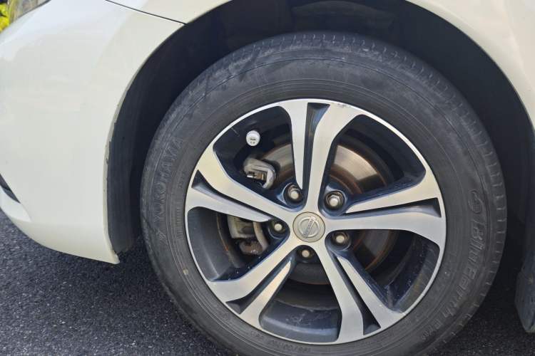 Used Nissan Tiida 2019 1.6L CVT Smart Drive Version China VI Standard Exterior 4