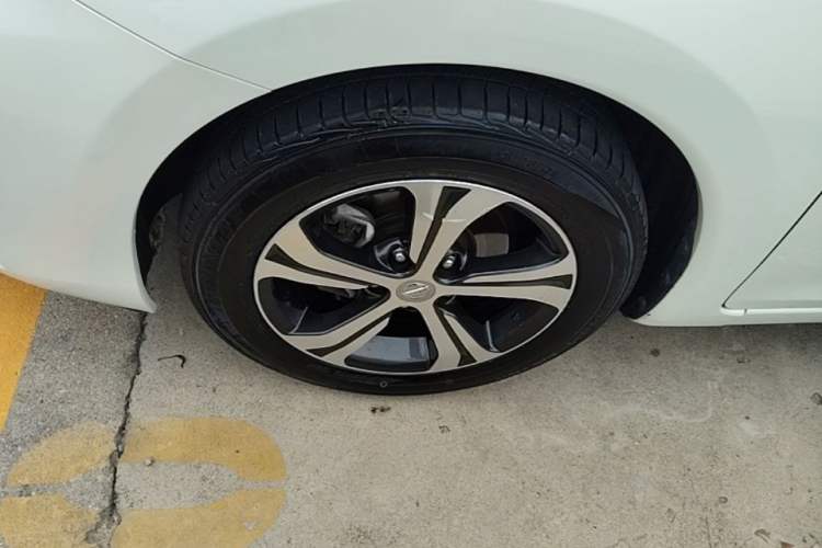 Used Nissan Tiida 2019 1.6L CVT Smart Drive Version China VI Standard Exterior 4