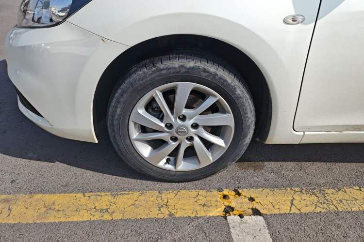 Used Nissan Tiida 2019 1.6L CVT Cool Edition China VI Standard Exterior 4