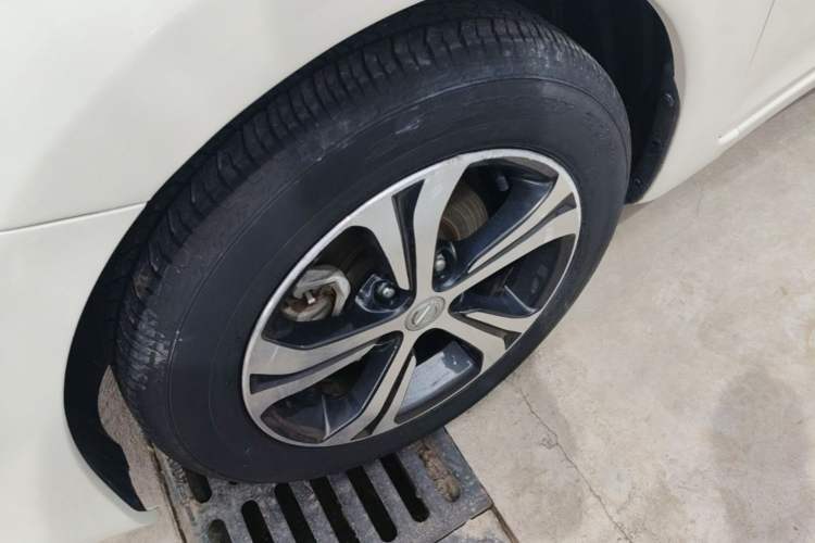 Used Nissan Tiida 2019 1.6L CVT Smart Drive Version China V Standard Exterior 4