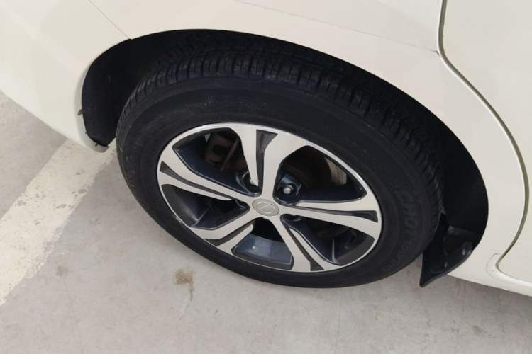 Used Nissan Tiida 2019 1.6L CVT Smart Drive Version China V Standard Exterior 5