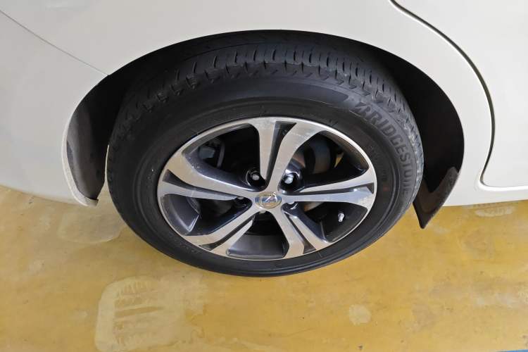 Used Nissan Tiida 2019 1.6L CVT Smart Drive Version China VI Standard Exterior 8