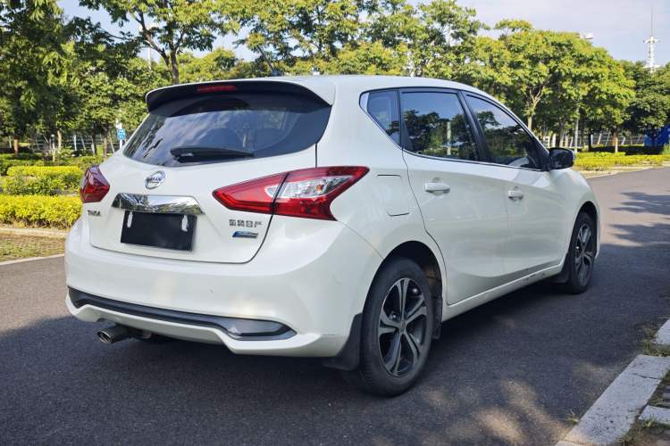 Used Nissan Tiida 2019 1.6L CVT Smart Drive Version China VI Standard Exterior 9