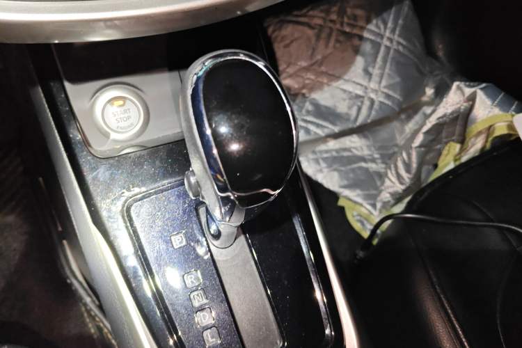 Used Nissan Tiida 2019 1.6L CVT Smart Drive Version China VI Standard Gear Lever
