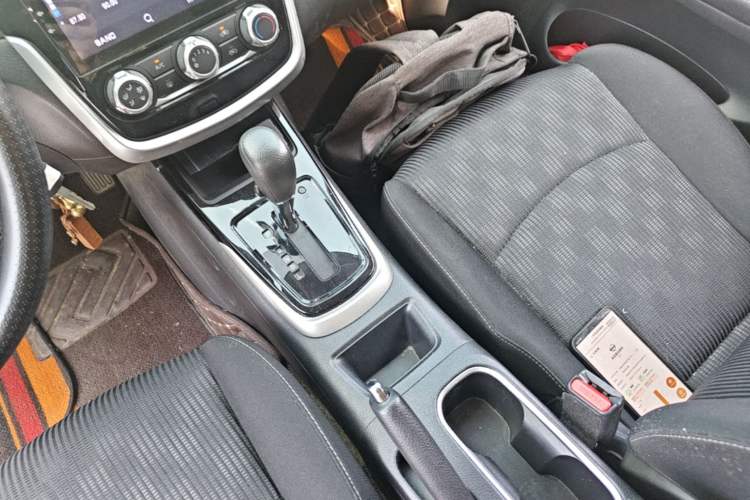 Used Nissan Tiida 2019 1.6L CVT Cool Edition China VI Standard Gear Lever