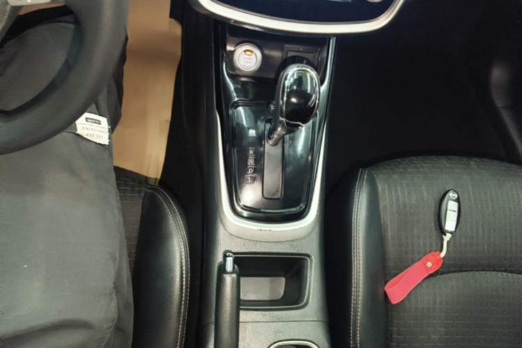 Used Nissan Tiida 2019 1.6L CVT Smart Drive Version China VI Standard Gear Lever