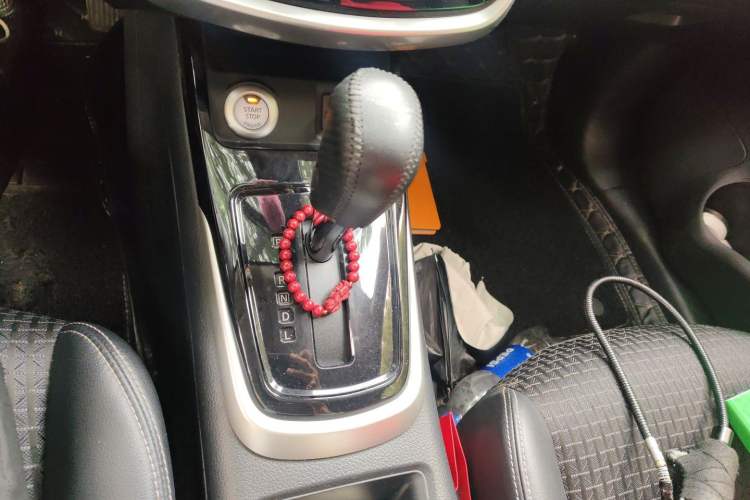 Used Nissan Tiida 2019 1.6L CVT Smart Drive Version China VI Standard Gear Lever