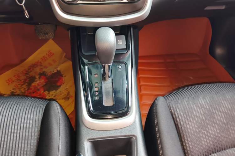 Used Nissan Tiida 2019 1.6L CVT Cool Edition China VI Standard Gear Lever
