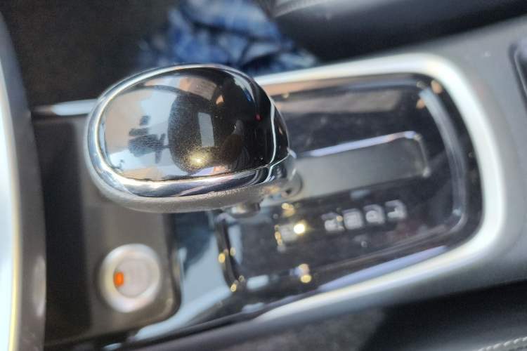Used Nissan Tiida 2019 1.6L CVT Smart Enjoyment Version China VI Standard Gear Lever