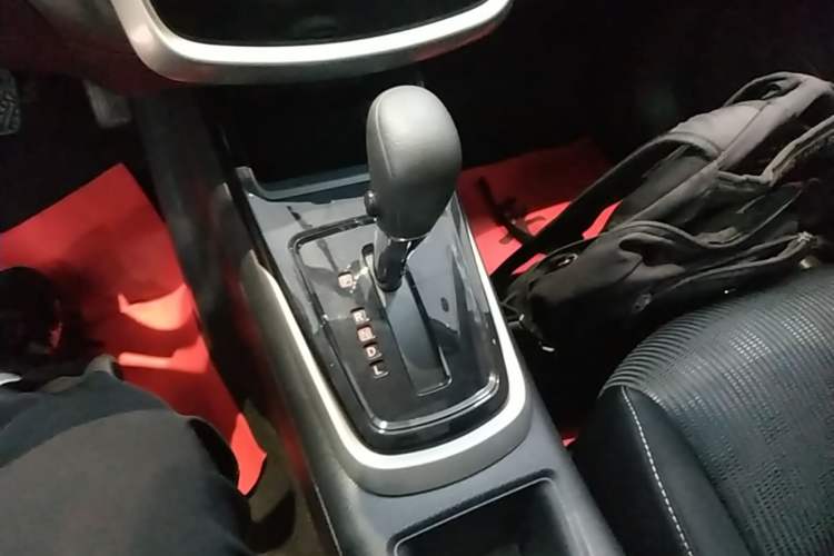 Used Nissan Tiida 2019 1.6L CVT Cool Edition China VI Standard Gear Lever