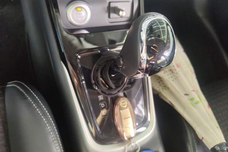 Used Nissan Tiida 2019 1.6L CVT Smart Drive Version China VI Standard Gear Lever