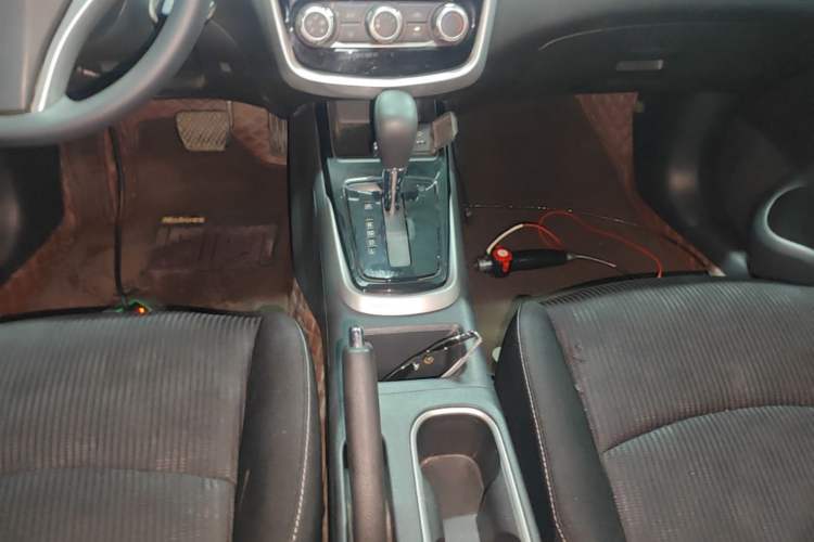 Used Nissan Tiida 2019 1.6L CVT Cool Edition China VI Standard Gear Lever