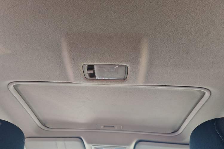 Used Nissan Tiida 2019 1.6L CVT Cool Edition China VI Standard Headliner