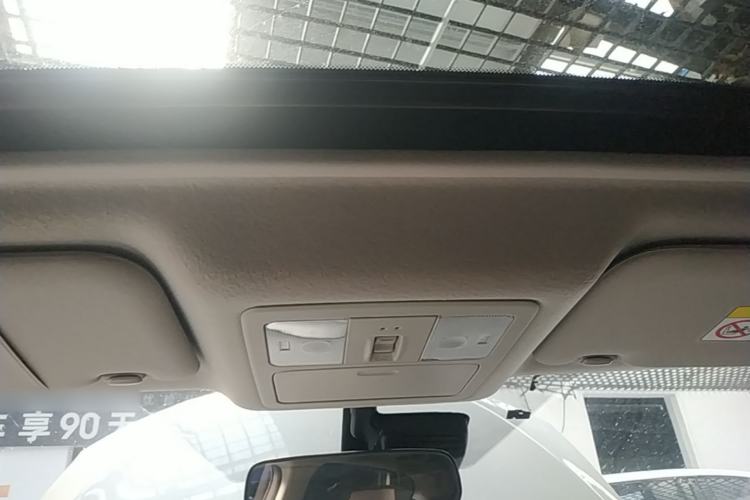 Used Nissan Tiida 2019 1.6L CVT Smart Drive Version China VI Standard Headliner