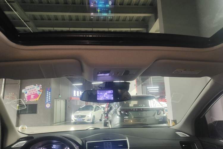 Used Nissan Tiida 2019 1.6L CVT Smart Drive Version China VI Standard Headliner