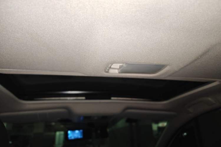 Used Nissan Tiida 2019 1.6L CVT Smart Drive Version China V Standard Headliner