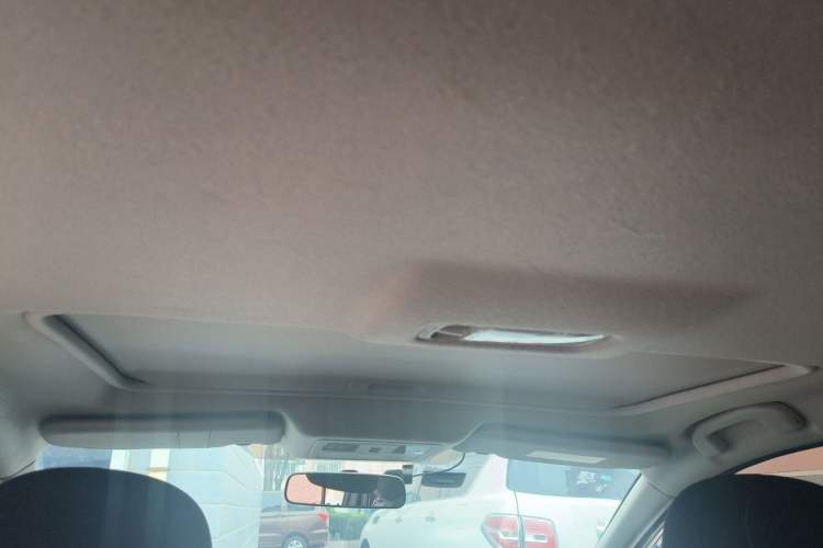 Used Nissan Tiida 2019 1.6L CVT Cool Edition China VI Standard Headliner
