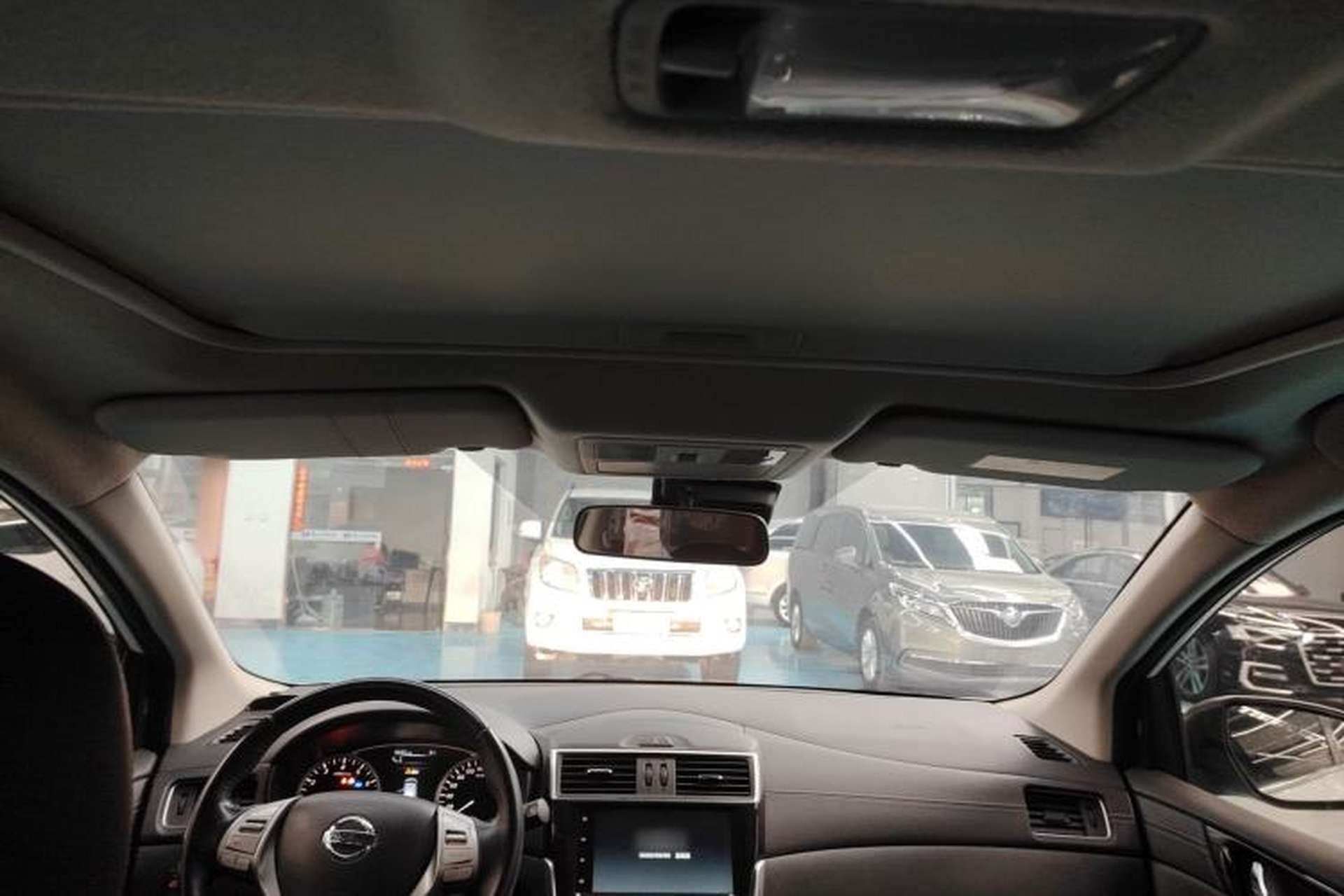 Used Nissan Tiida 2019 1.6L CVT ZhiZun Edition China VI standard Headliner