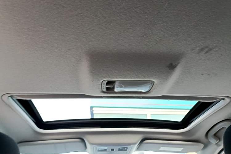 Used Nissan Tiida 2019 1.6L CVT Cool Edition China VI Standard Headliner