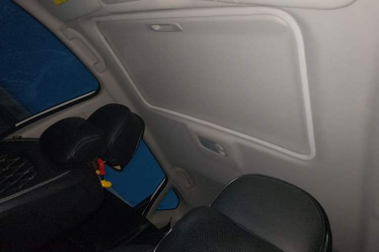 Used Nissan Tiida 2019 1.6L CVT Smart Drive Version China VI Standard Headliner