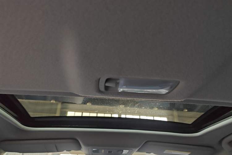 Used Nissan Tiida 2019 1.6L CVT Smart Drive Version China VI Standard Headliner